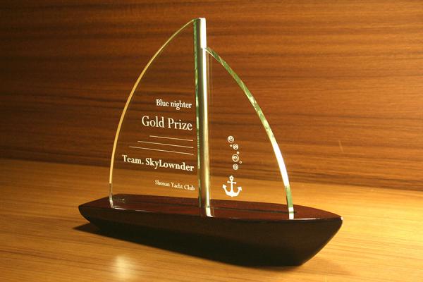 YTR046　トロフィー ピアノウッド 10フォルム